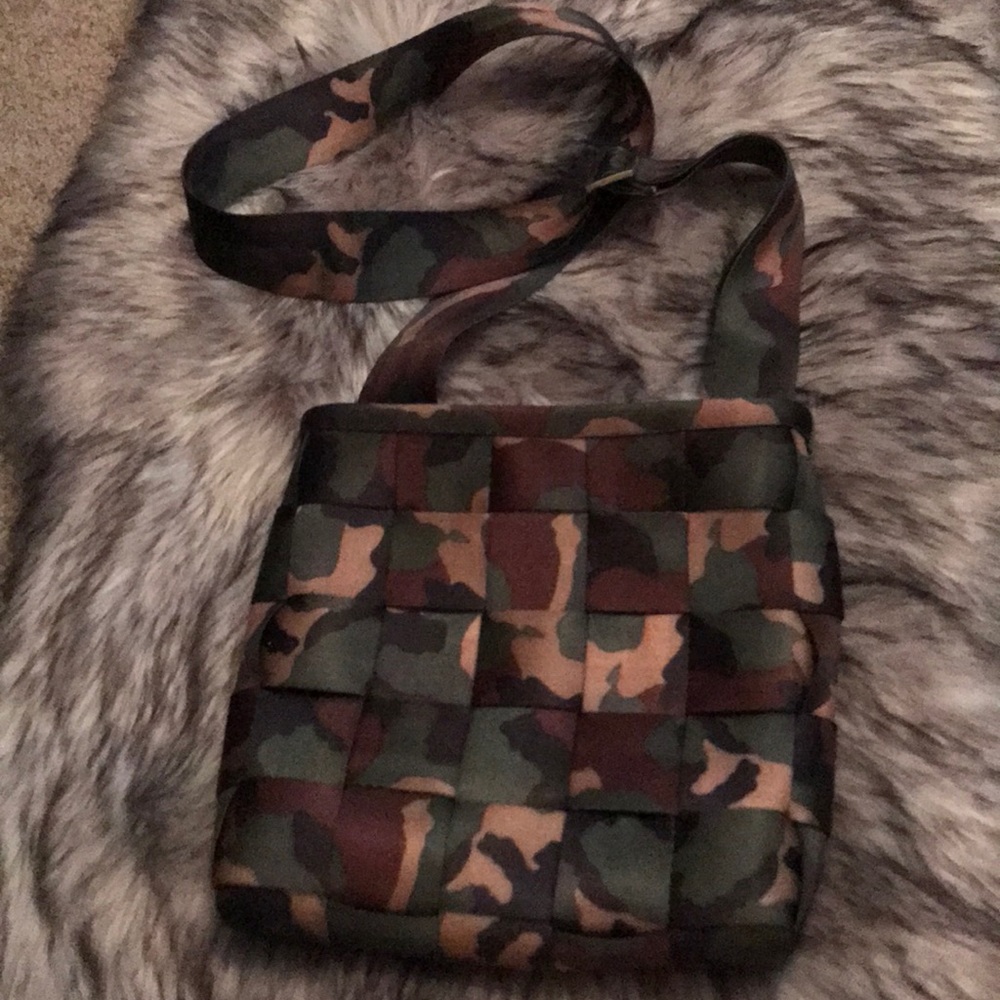 Harvey’s Seatbelt Bag - Camo